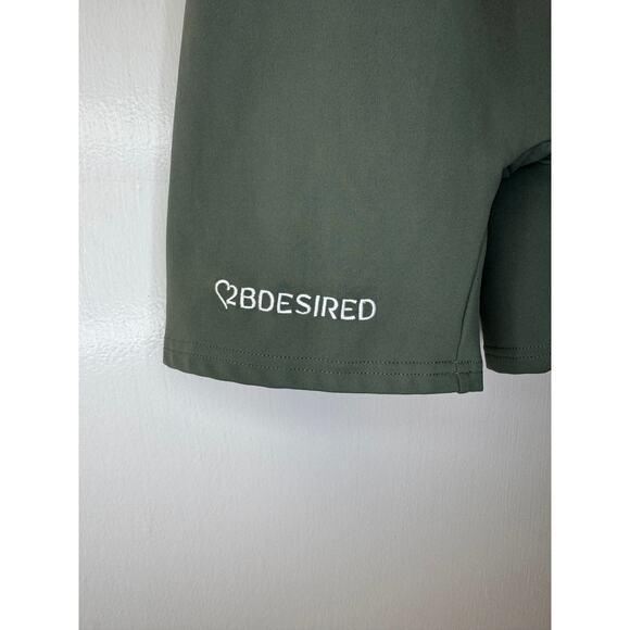 2BDesired Hawaii Sage Green Zip Front High Neck Athletic Bodysuit Size Small - Picture 6 of 6